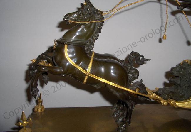 Bellissimo orologio con biga